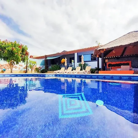 Anais Luxury Villas אדחה